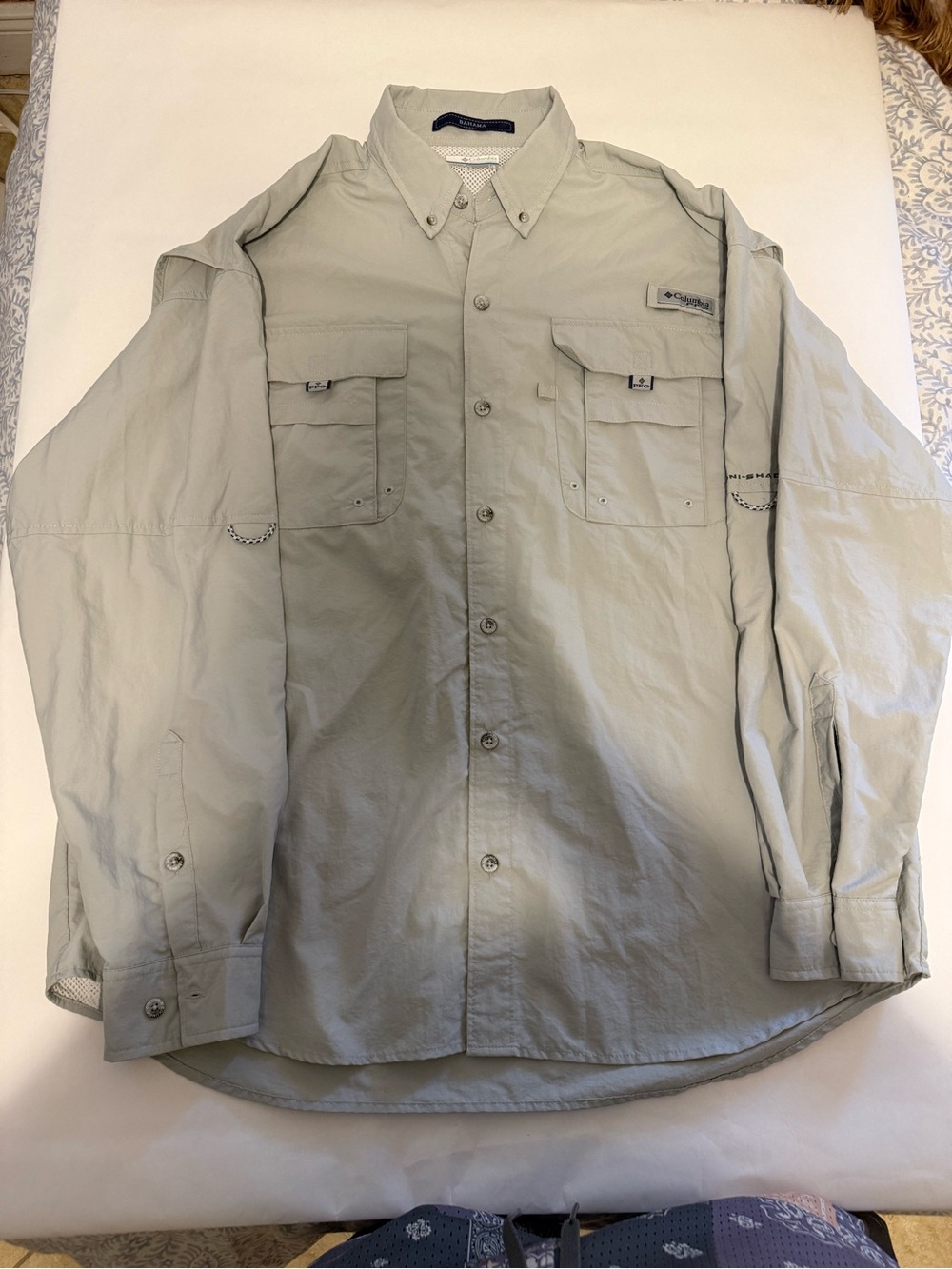 Columbia Light Gray Mesh-Lined Shirt with Navy Accent - Picture 4 of 5